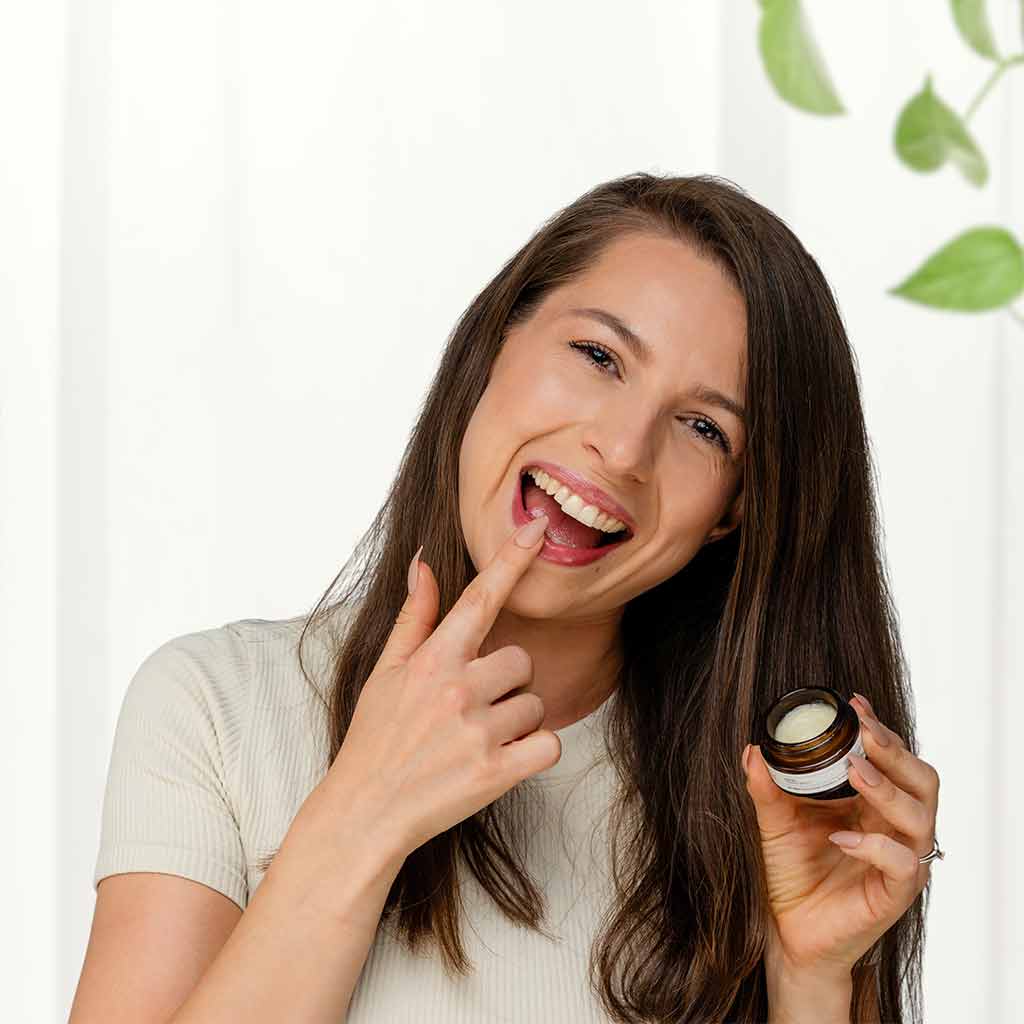 Outlet Evolve Organic Beauty Lip Treat Smoothing Ceramide Lip Balm Huulivoide 15ml
