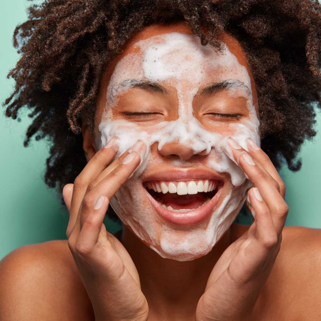 Adaptology Break Free Cleanser Puhdistugeeli 30ml Matkakoko