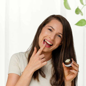 Outlet Evolve Organic Beauty Lip Treat Smoothing Ceramide Lip Balm Huulivoide 15ml