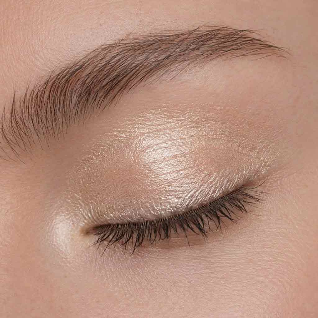 JOIK Organic Long Lasting Liquid Eye Shadow Nestemäinen Luomiväri - 00 Pearl