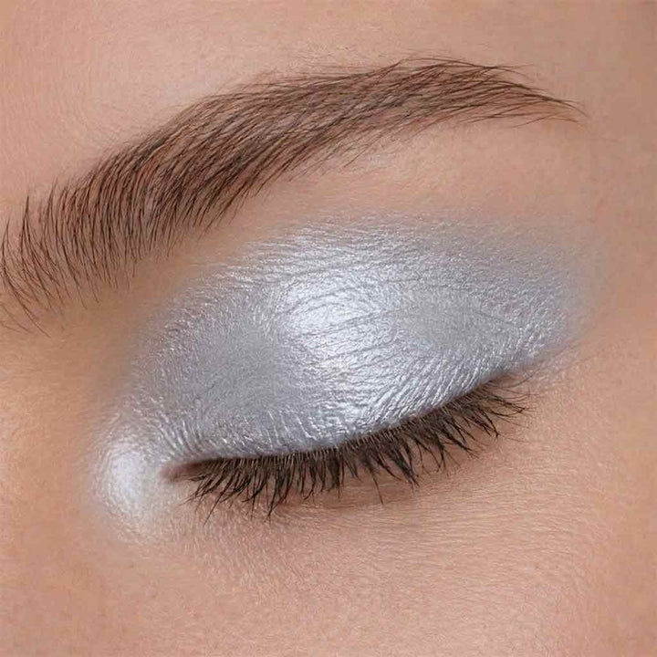 JOIK Organic Long Lasting Liquid Eye Shadow Nestemäinen Luomiväri - 02 Silver Grey