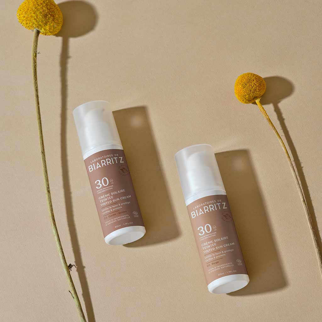 Laboratoires de Biarritz sävyttävä aurinkovoide kasvoille SPF30 50ml - Beige