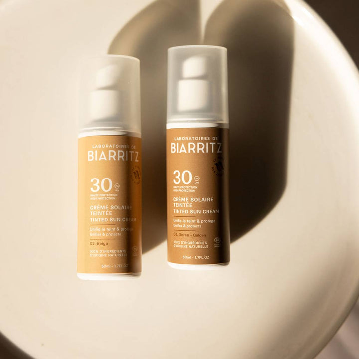 Laboratoires de Biarritz sävyttävä aurinkovoide kasvoille SPF30 50ml - Beige