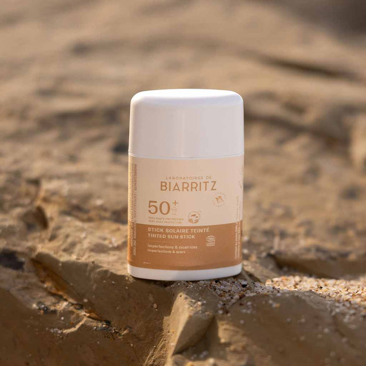 Laboratoires de Biarritz Sävytetty Aurinkovoidepuikko SPF50+ 12g