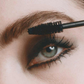 Mádara COME CLOSER Infinite Lash ripsiväri 6ml
