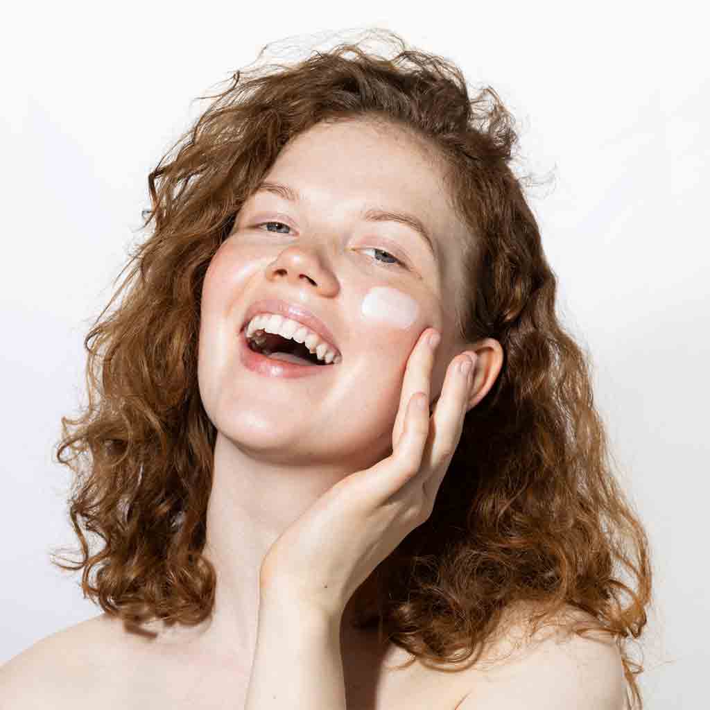 Uoga Uoga Hydrating Primer Meikinpohjustusvoide Clouds Over Sea 30ml