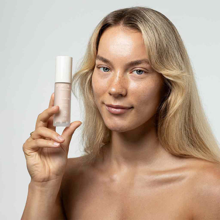 Uoga Uoga Illuminating Primer Meikinpohjustusvoide Comet Tail 30ml