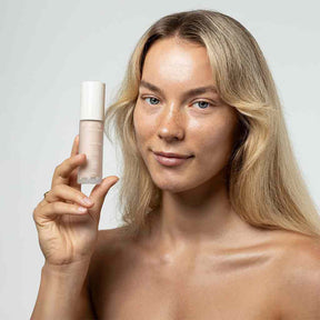 Uoga Uoga Illuminating Primer Meikinpohjustusvoide Comet Tail 30ml