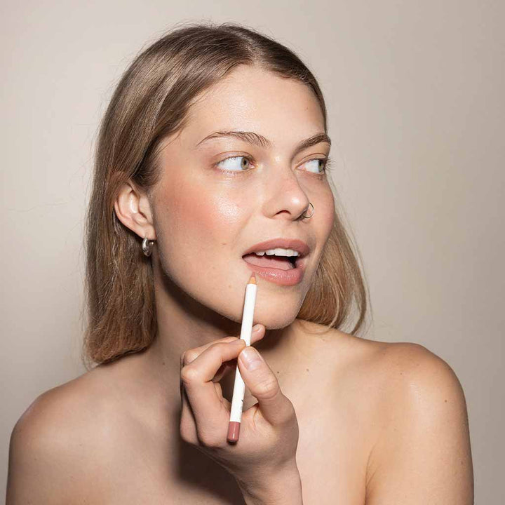 Uoga Uoga Lip Pencil Huultenrajauskynä 5g - 854 Universally Flattering