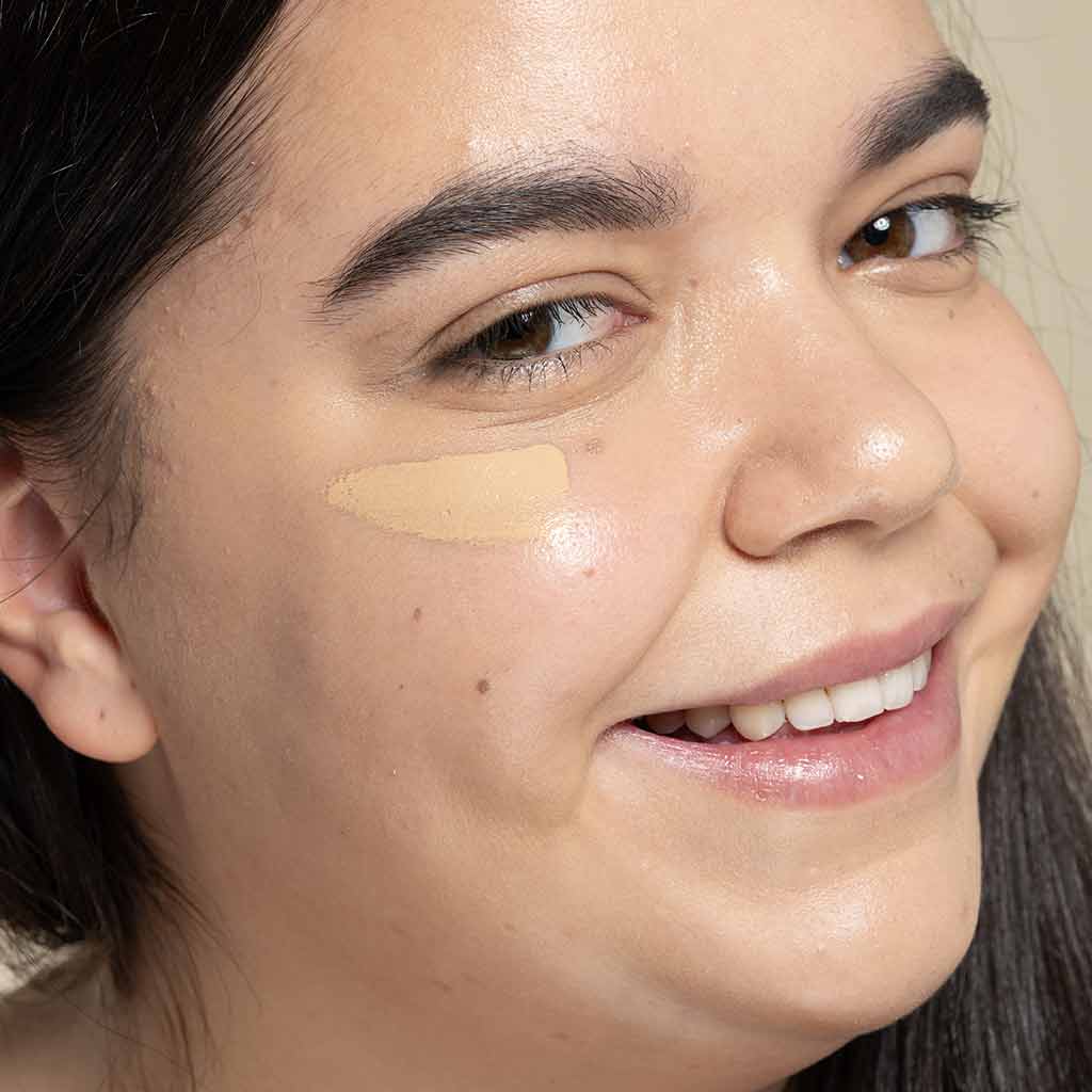 Uoga Uoga Liquid Mineral Concealer Nestemäinen Peitevoide 5ml - 672 Invisible Hero No. 2 - Light Warm