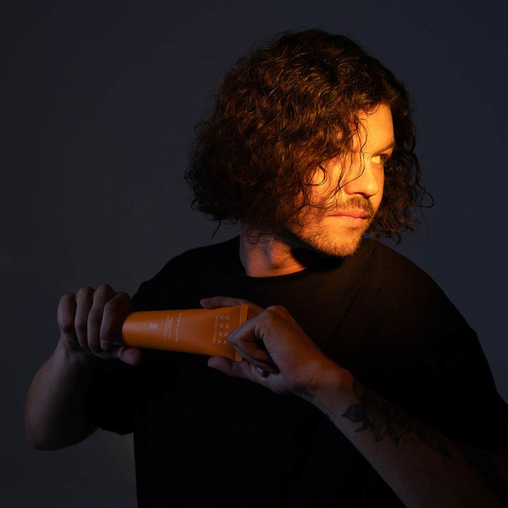 Uoga Uoga More Fireworks Strength and Shine Hair Balm Vahvistava Hoitoaine 140ml