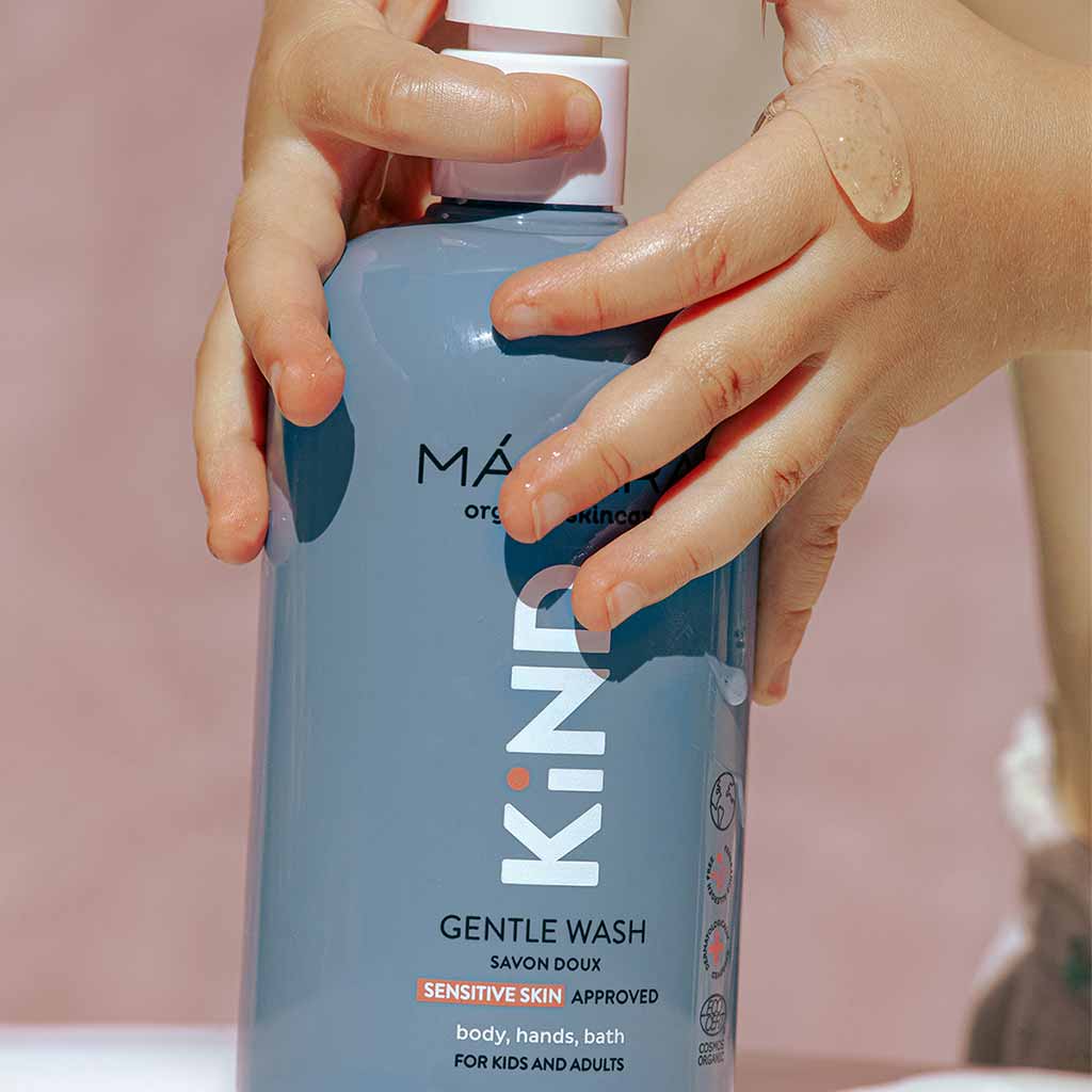 Madara KIND Gentle Wash Pesuaine Herkälle Iholle 390ml